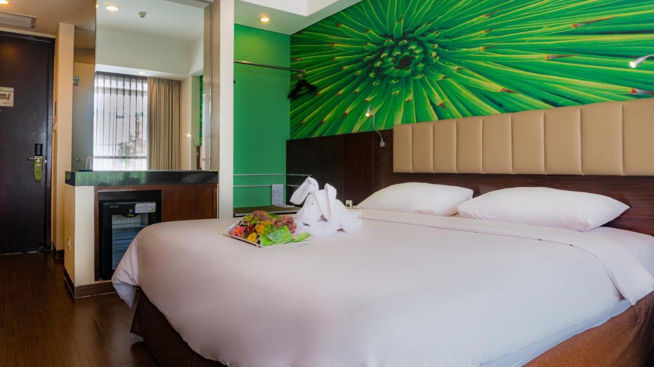 Primebiz Cikarang Hotel Екстериор снимка