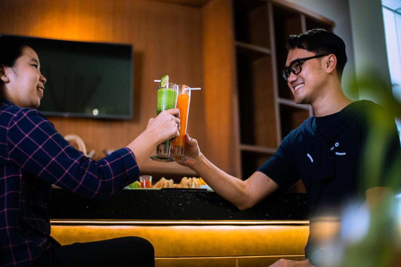 Primebiz Cikarang Hotel Екстериор снимка