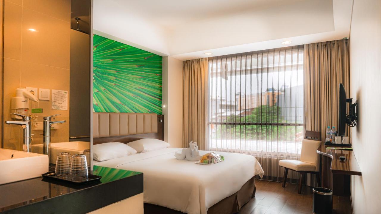 Primebiz Cikarang Hotel Екстериор снимка