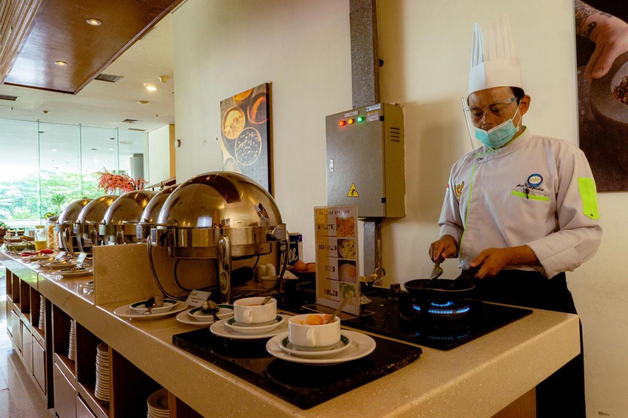 Primebiz Cikarang Hotel Екстериор снимка