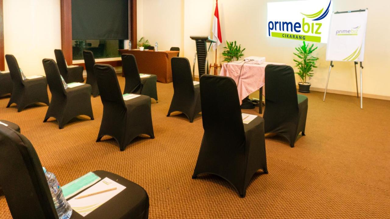 Primebiz Cikarang Hotel Екстериор снимка