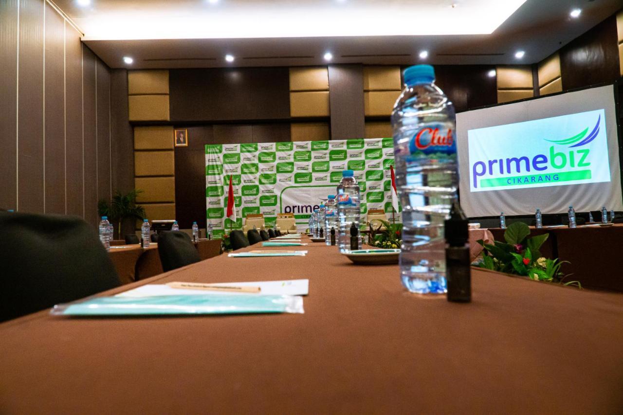 Primebiz Cikarang Hotel Екстериор снимка