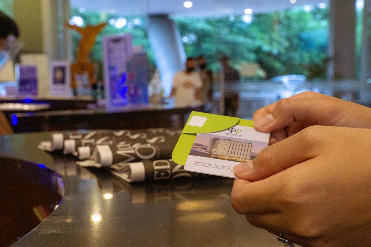 Primebiz Cikarang Hotel Екстериор снимка