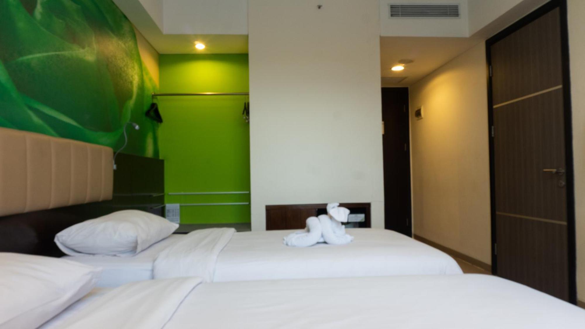 Primebiz Cikarang Hotel Екстериор снимка