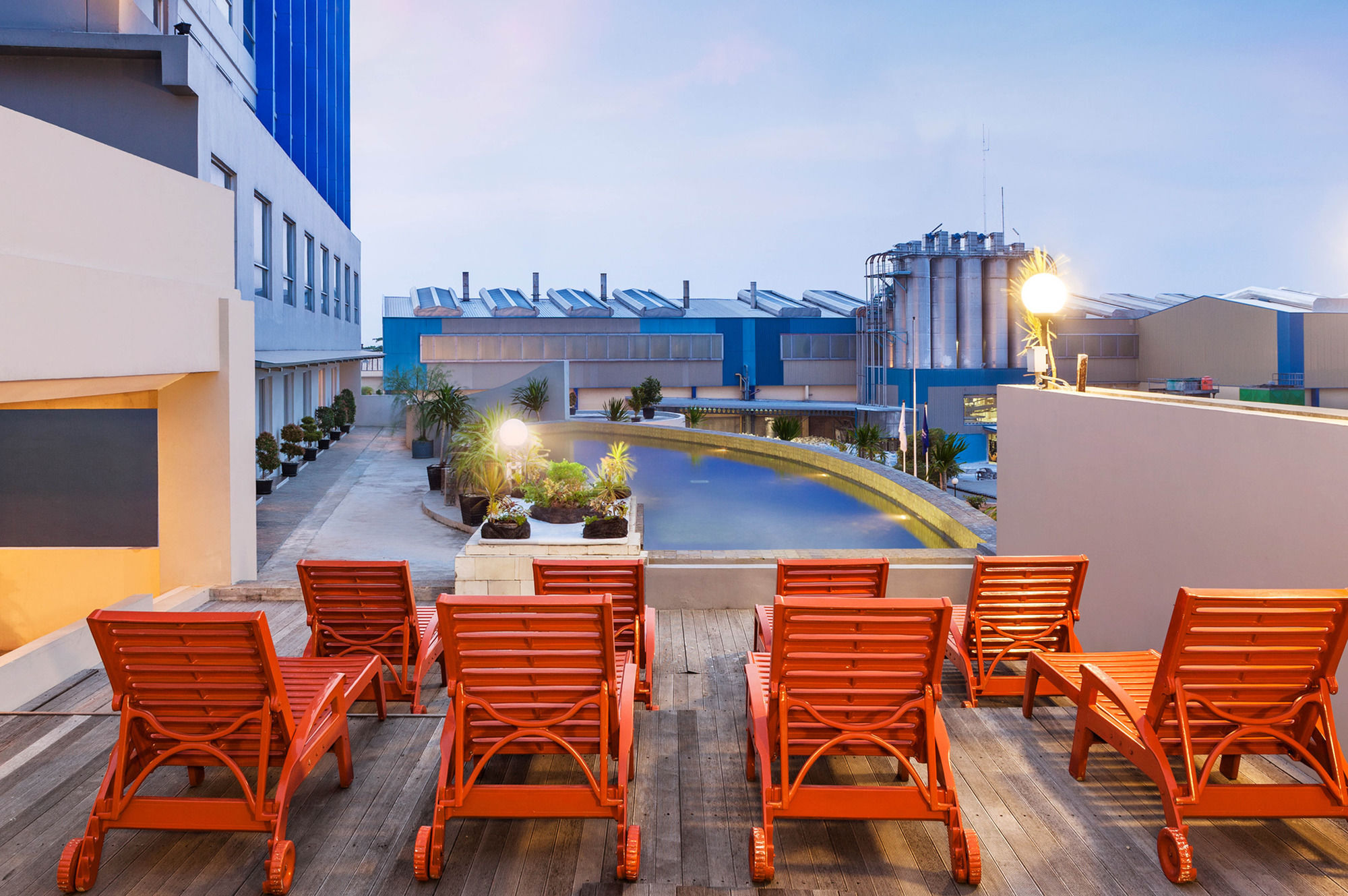 Primebiz Cikarang Hotel Екстериор снимка