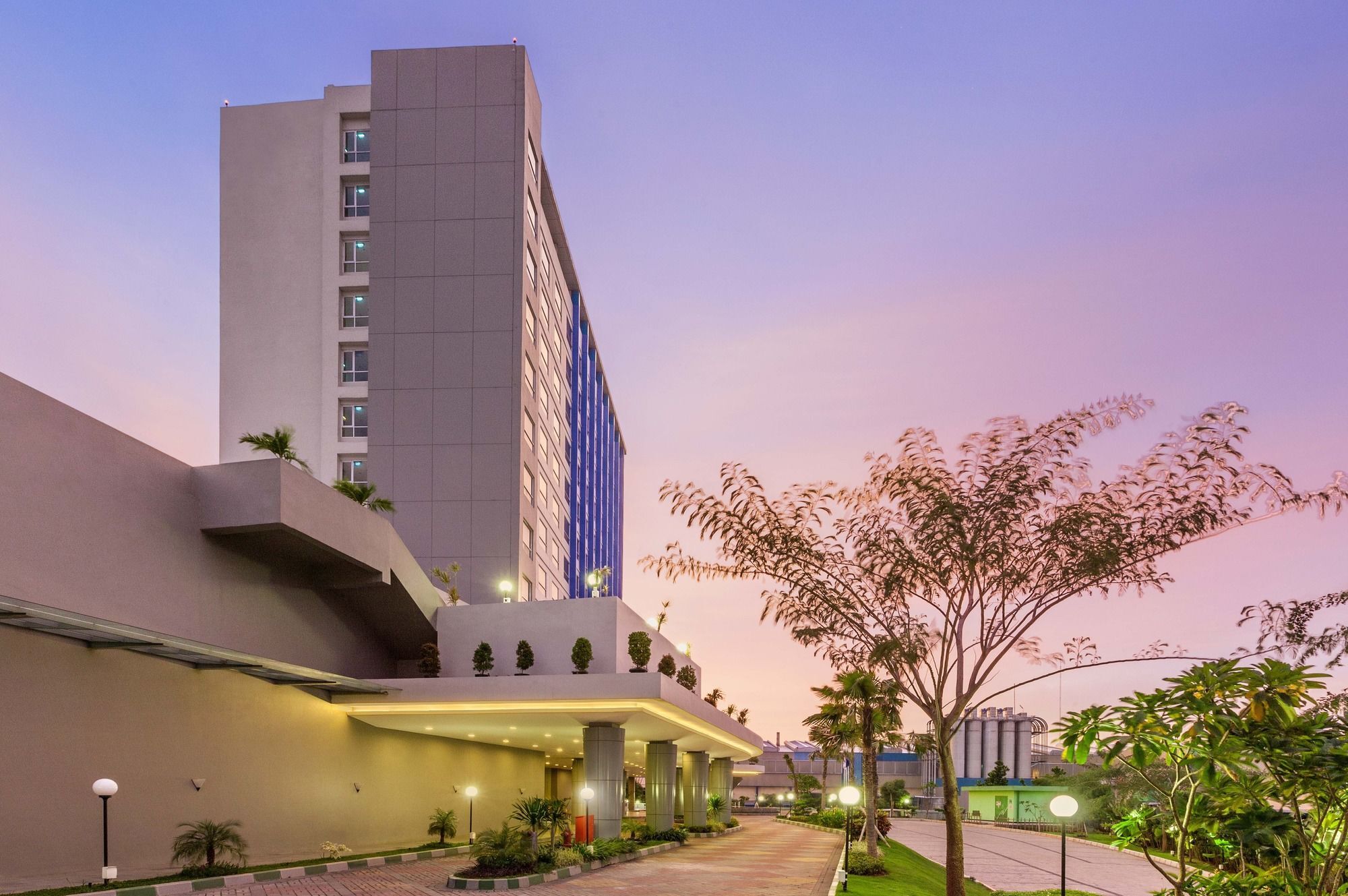 Primebiz Cikarang Hotel Екстериор снимка